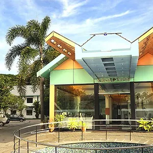 Hotel Palm Shore Palakkad
